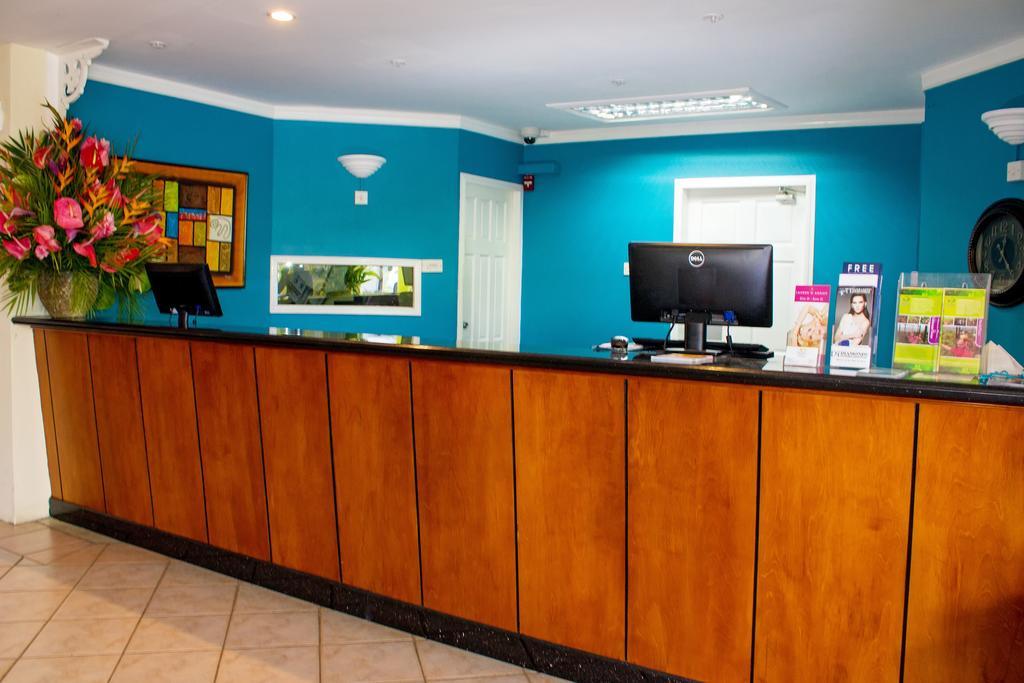 Bay Gardens Hotel Gros Islet Exteriör bild