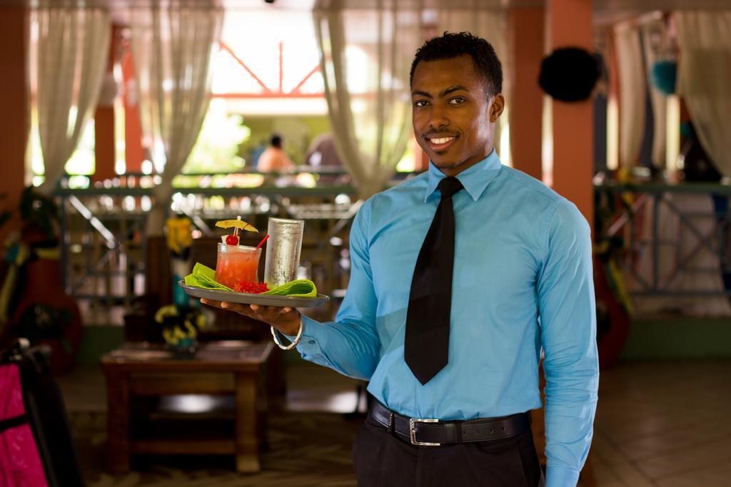 Bay Gardens Hotel Gros Islet Exteriör bild