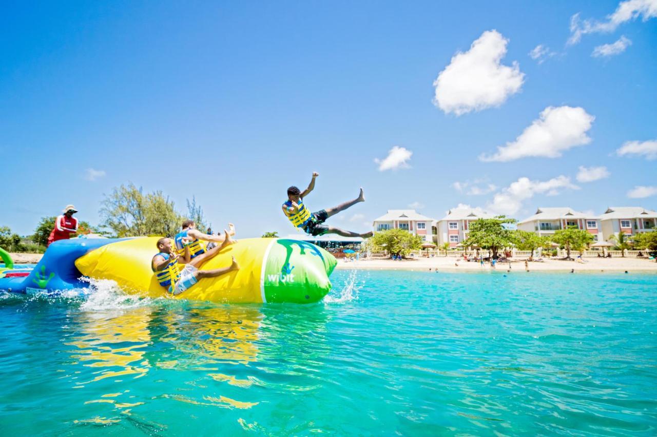 Bay Gardens Hotel Gros Islet Exteriör bild
